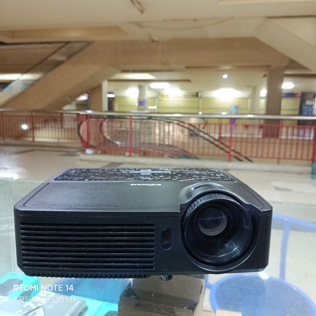 PROYEKOR INFOCUS IN 114 SECOND NORMAL