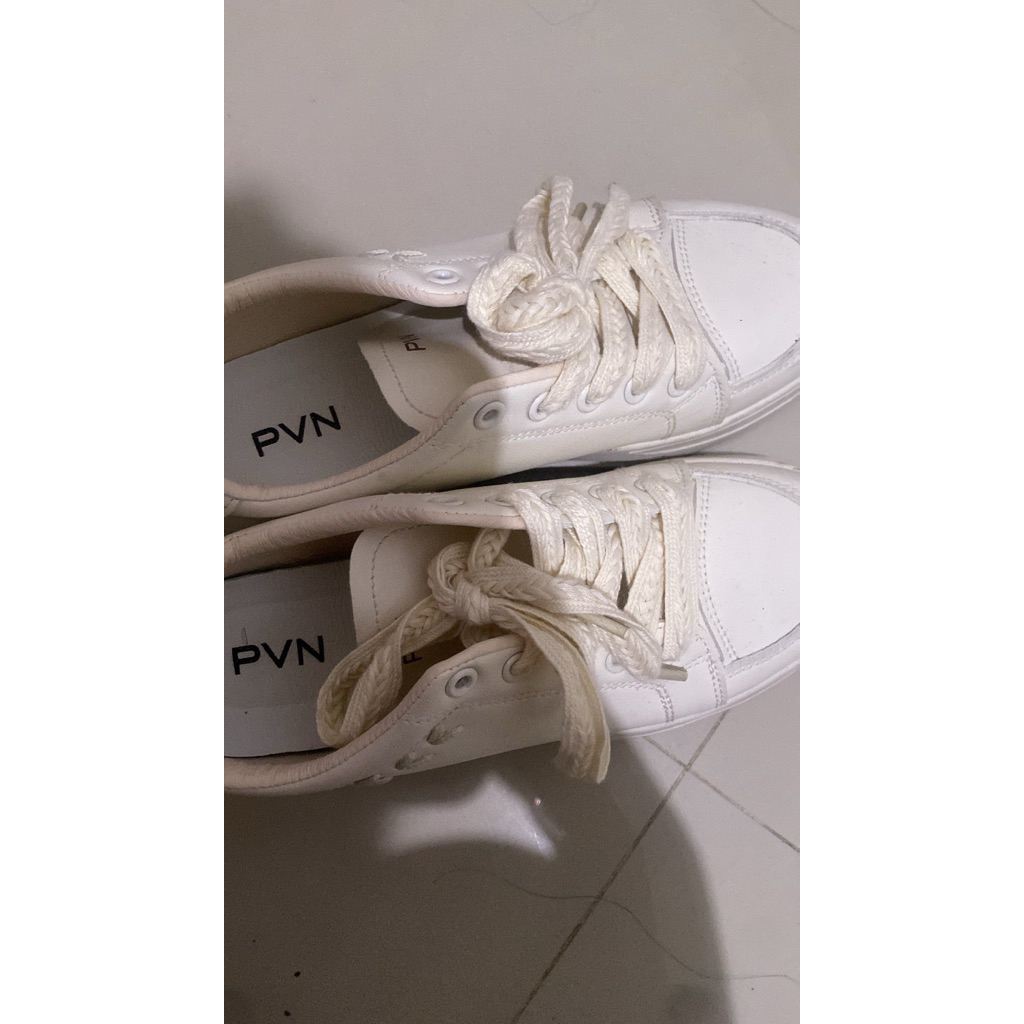 sepatu pvn