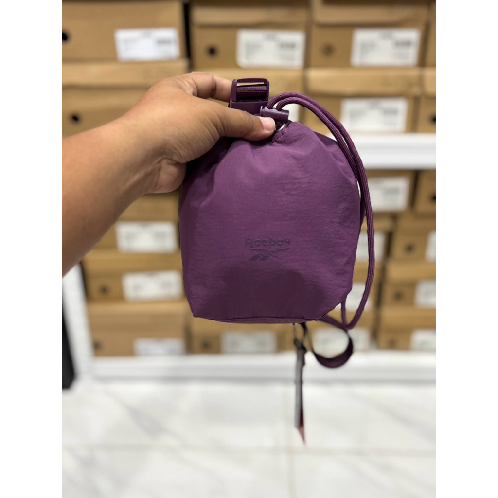 TAS REEBOK AIDA SHOULDER BAG BURGUNDY REEWSB244BG TAS SELEMPANG SLING WAIST BAG ORIGINAL
