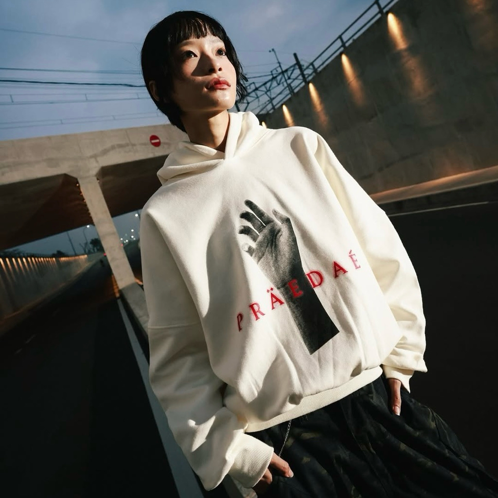 [ORIGINAL] HOODIE PRAEDAE HOPELESS ROMANTIC BLACK / WHITE