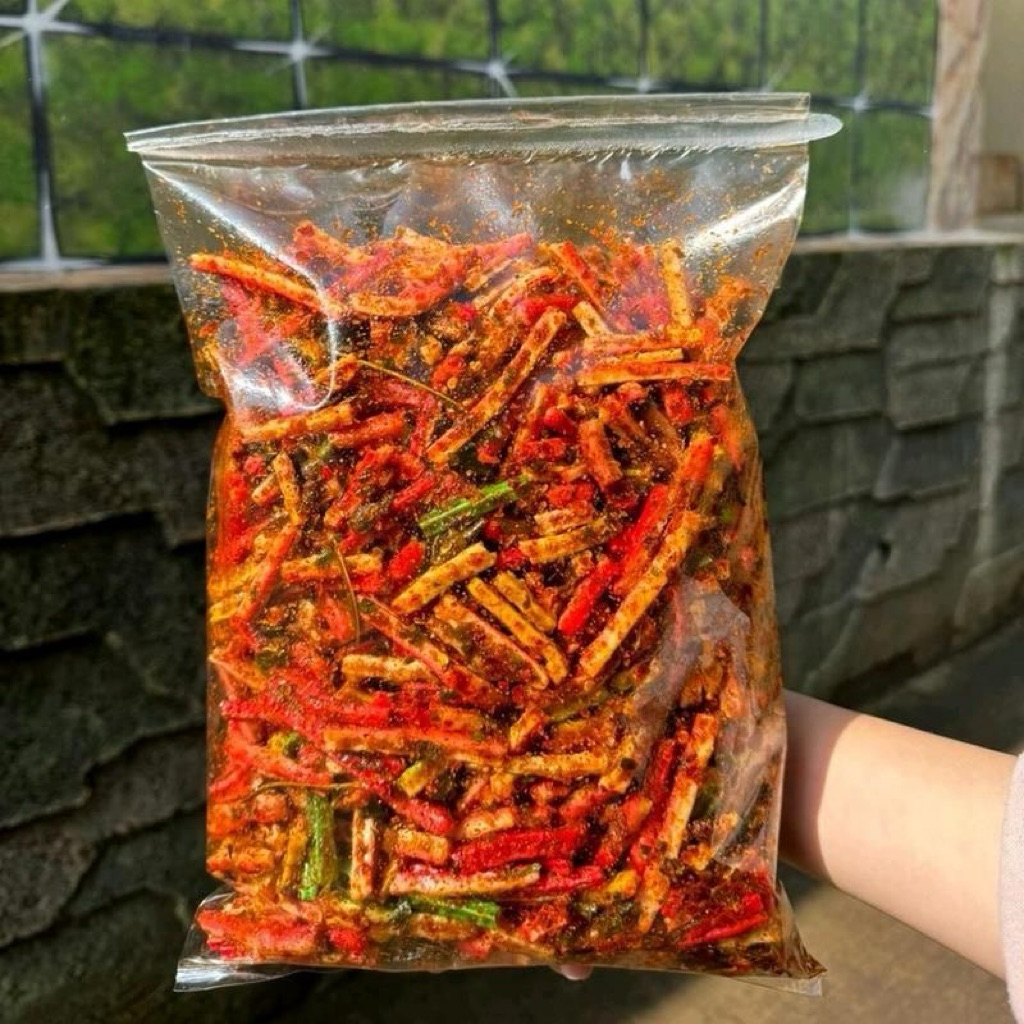 

Kerupuk jaat / seblak beton bantat pedas daun jeruk kemasan 1 kg seblak kering pedas gurih khas Bandung