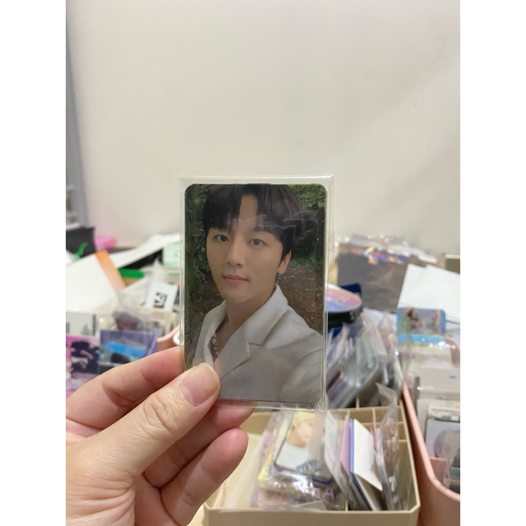 (RARE) SF9 -- Blooming 2021 Official Photocard Set