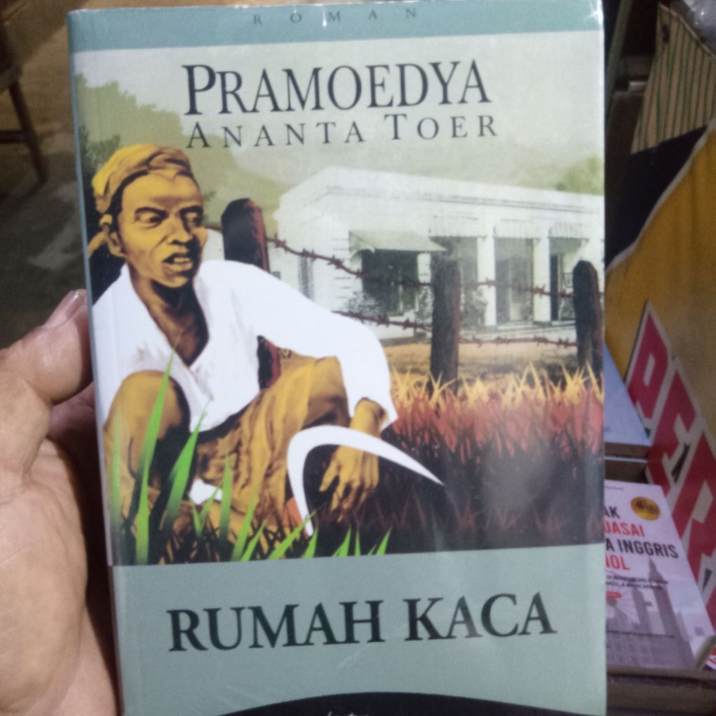 buku rumah kaca