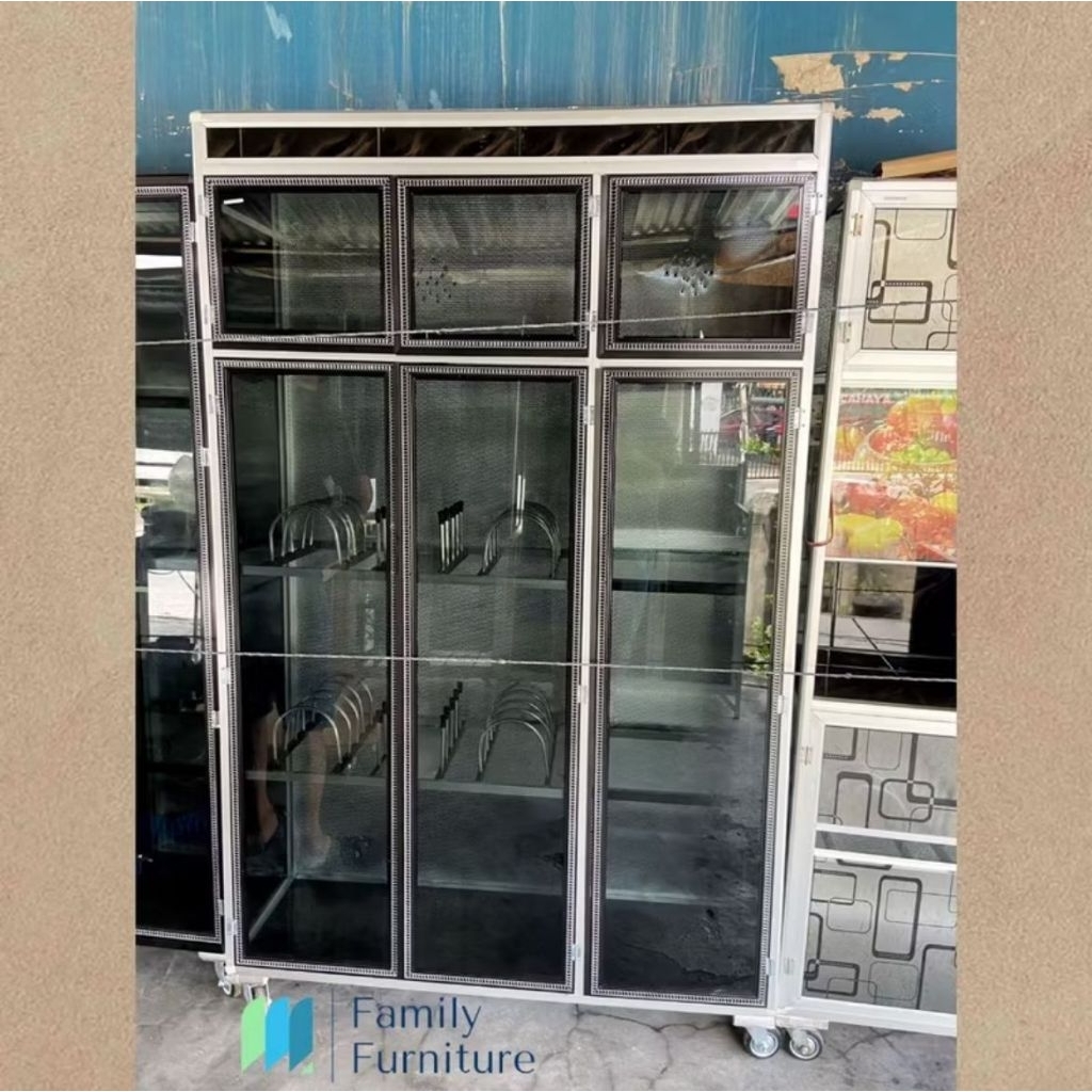 Lemari Rak Piring 3 Pintu 6 Daun Kaca Hitam Tempahan Aluminium