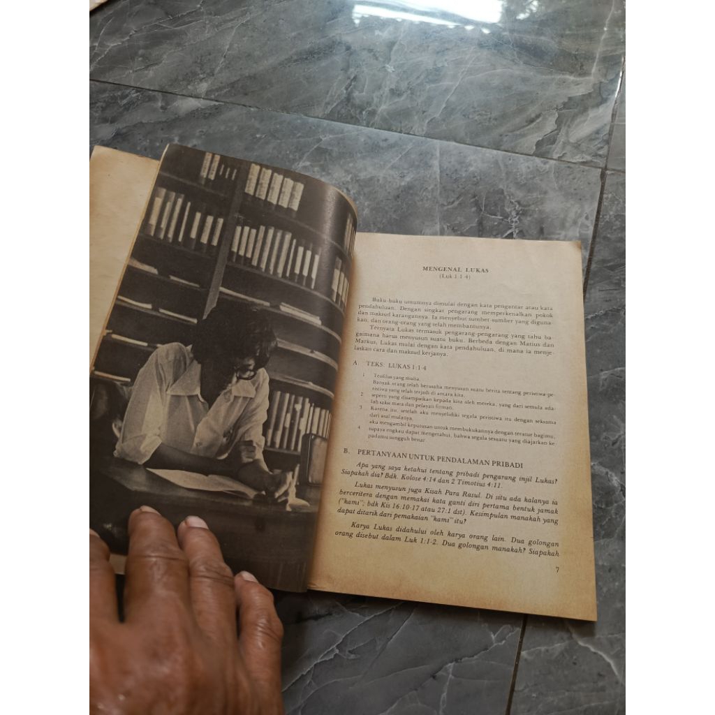 MENGENAL INJIL LUKAS-DR. MARTIN OLSTHOORN-B3