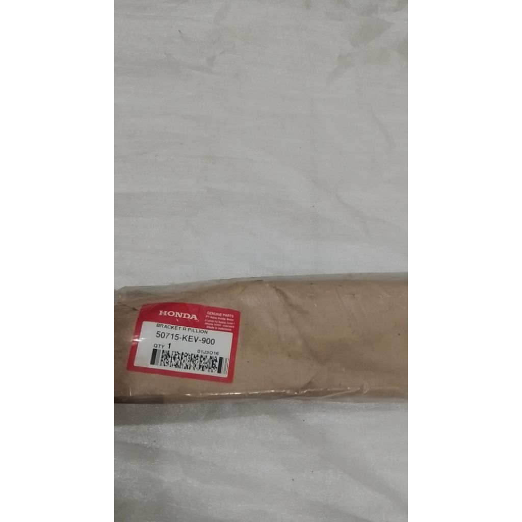 Bracket R Pillion Honda Supra, Supra Fit Ori AHM 50715-KEV-900