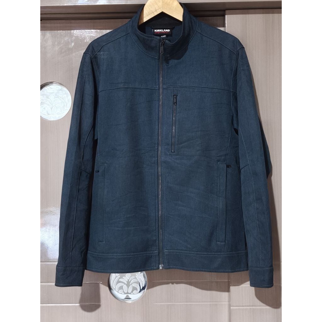 Jacket softshell outdoor kirkland like new