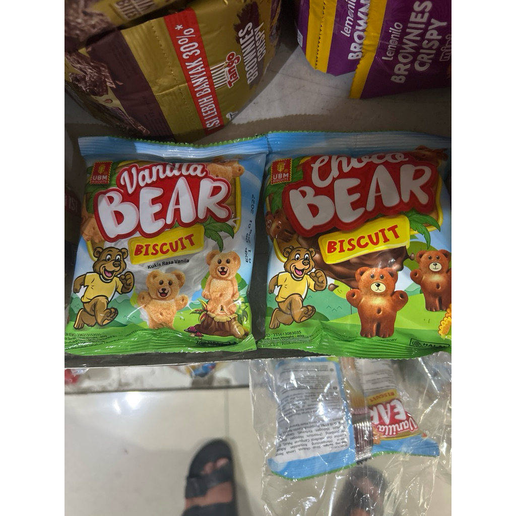 

UBM biscuit bear 40gram isi 6