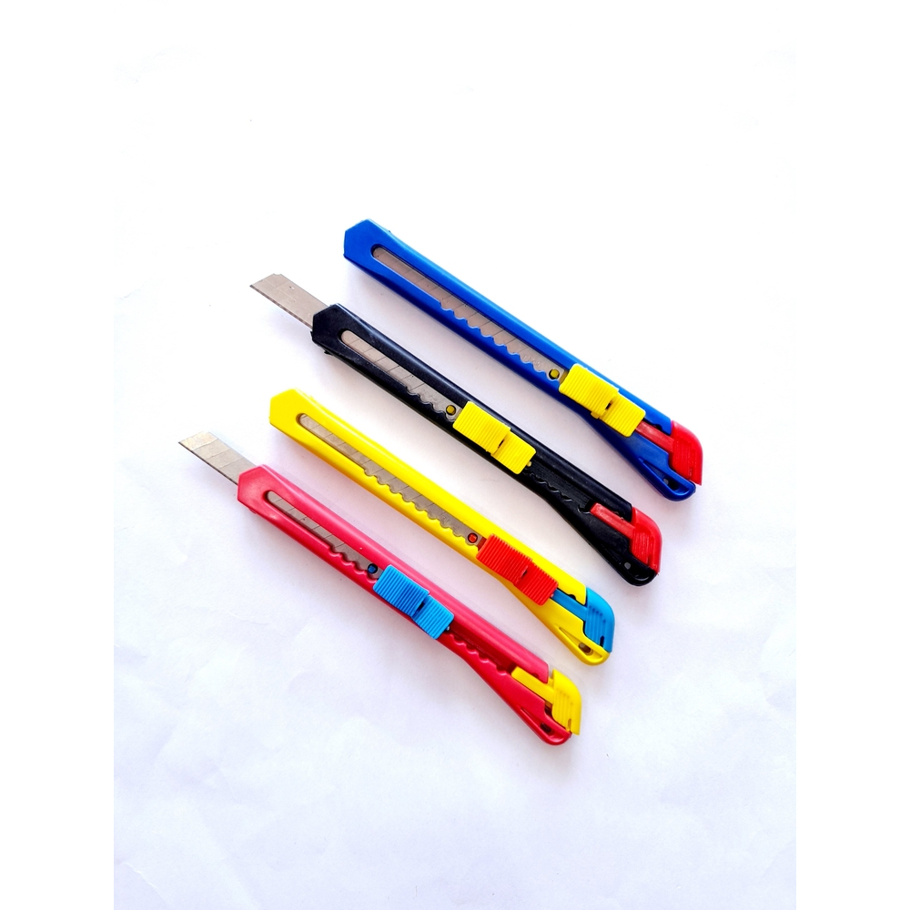 

Cutter Kecil TACO 78 Bahan Plastik HI Ori Pisau Stainless Steel Anti Karat