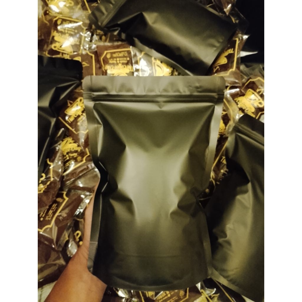 

PREMIUM ROBUSTA PETIK MERAH