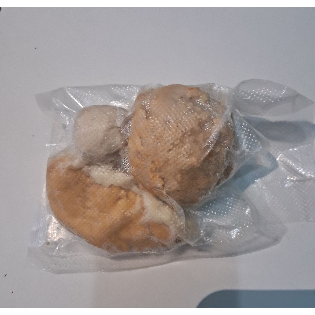 

BAKSO JUMBO PEDAS KOMPLIT - KARAWANG