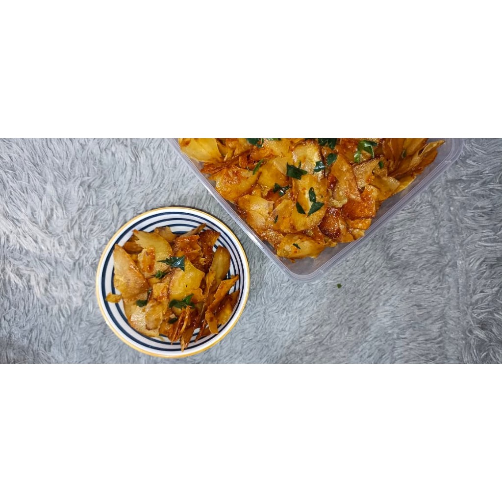 

Keripik Singkong 1 Kg – Original / Pedas – Camilan Renyah Gurih Homemade by Umi Mama