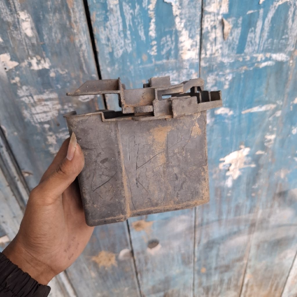 Box Tempat Aki Grand Tempat Accu Grand Prima Impresa Original Copotan Motor