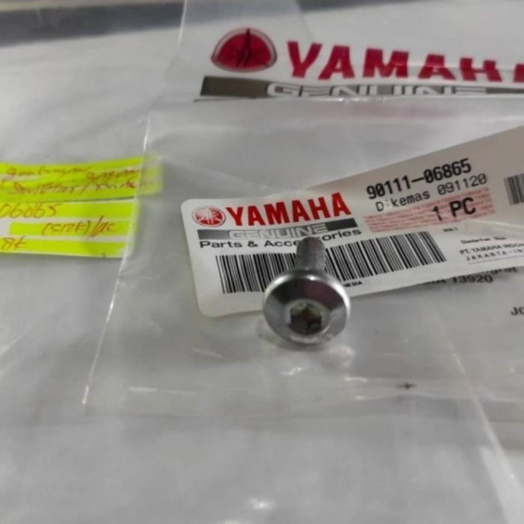 Baut Gantungan Barang Yamaha Mio M3 Z, Soul GT, XRide 125, Lexi, Freego 90111-06865