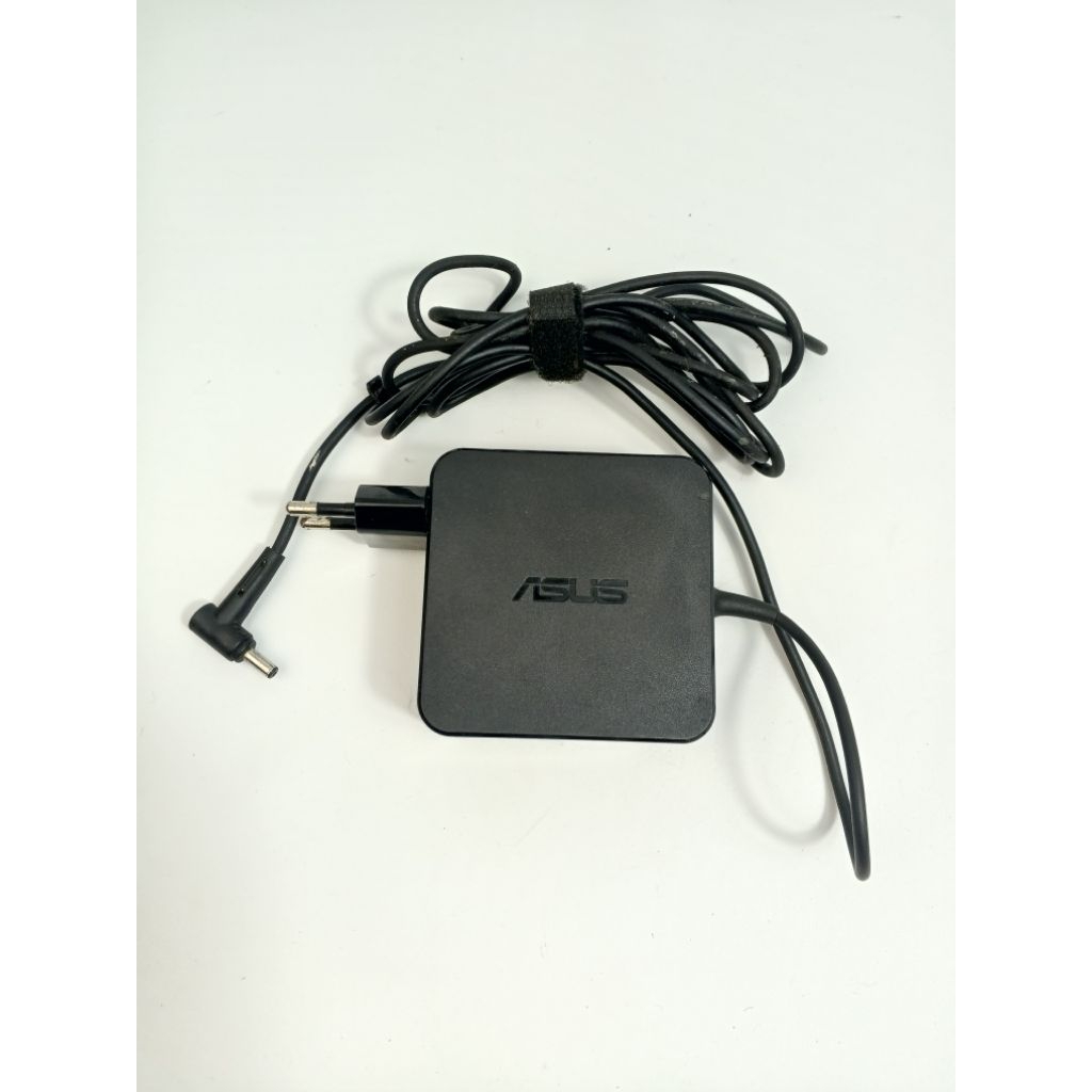 Adaptor Charger Laptop Asus a442u x442u a442 Original