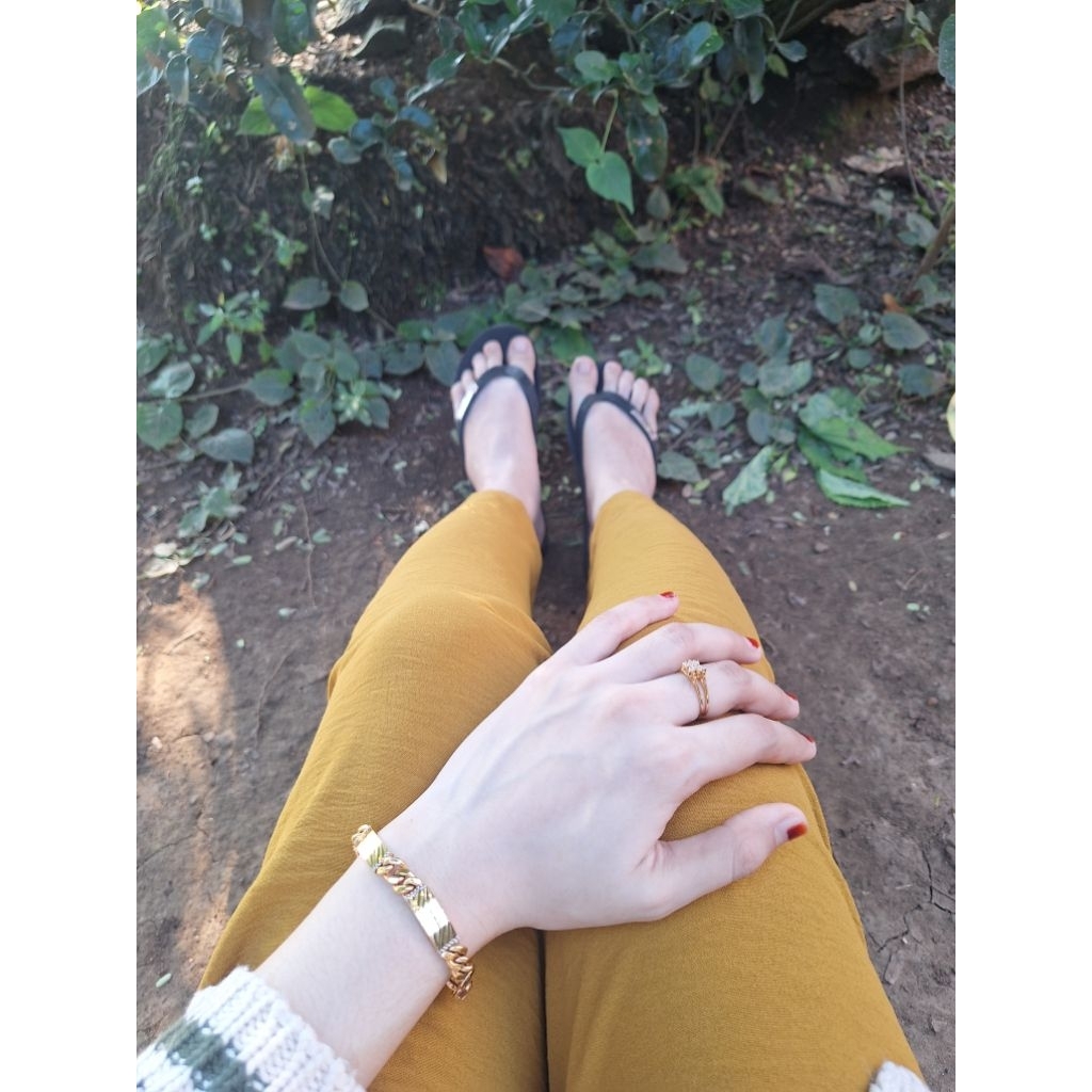 BODY LOTION DOSTING MENCERAHKAN KULIT (250 GRAM)