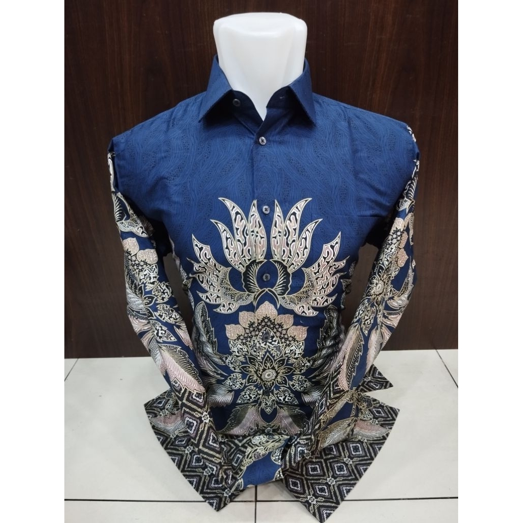 Alisan Kemeja Batik Pria Motif Daun Salak Cream Lengan Panjang Slimfit