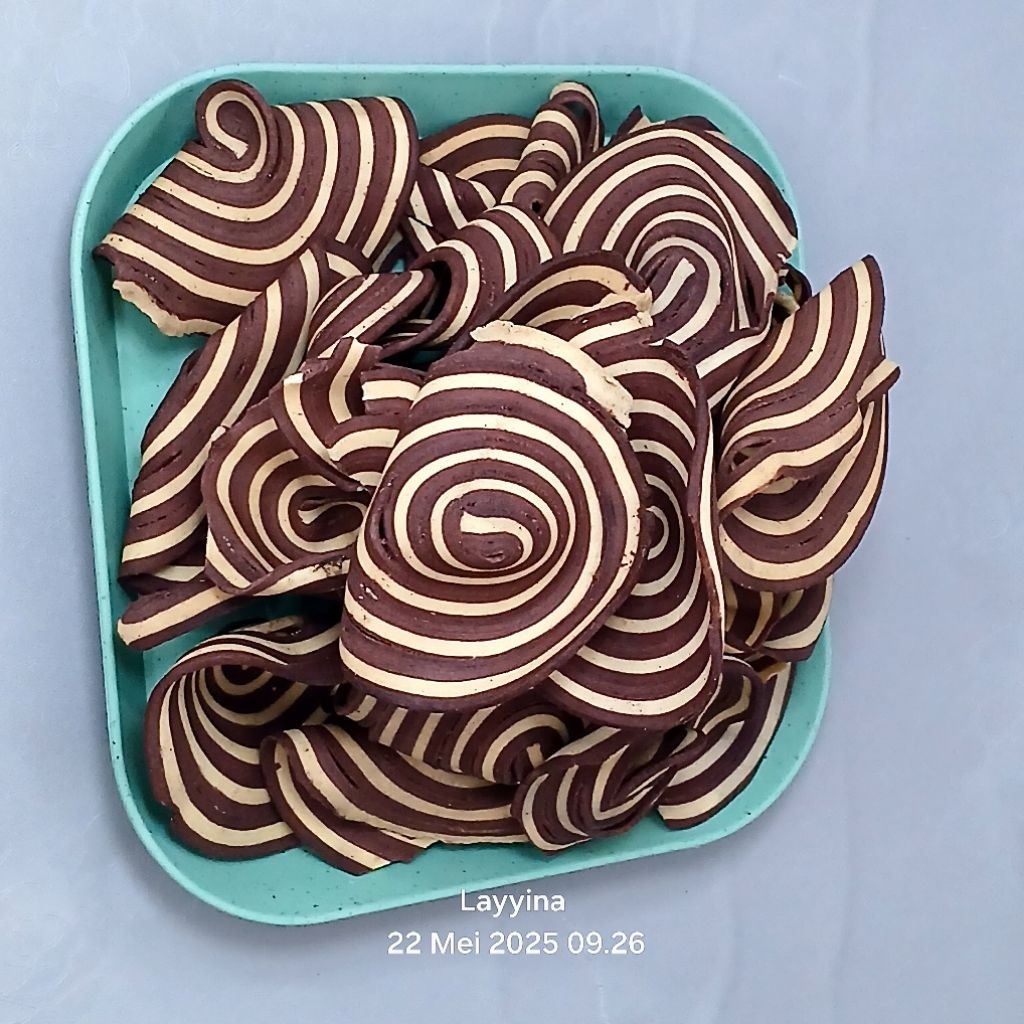 

Kuping Gajah Coklat 250 Gram – Kue Kering Tradisional Renyah
