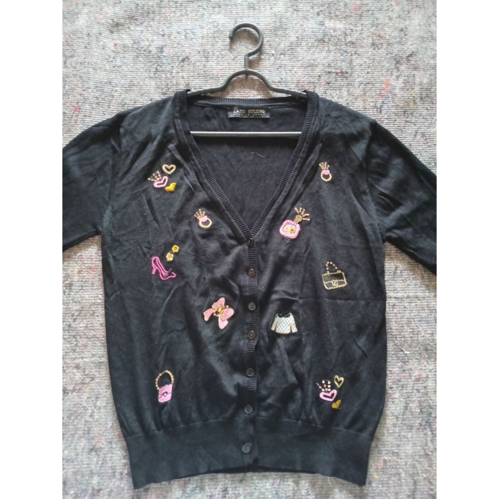 CARDIGAN HITAM VNECK