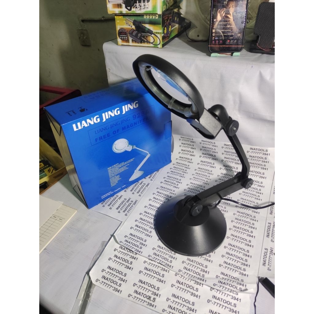 

KOOCU Lampu Service Meja Belajar Burung WALET KOOCU 139 Original dengan Kaca Pembesar 3.5inchi Max 5x & Desain Unik