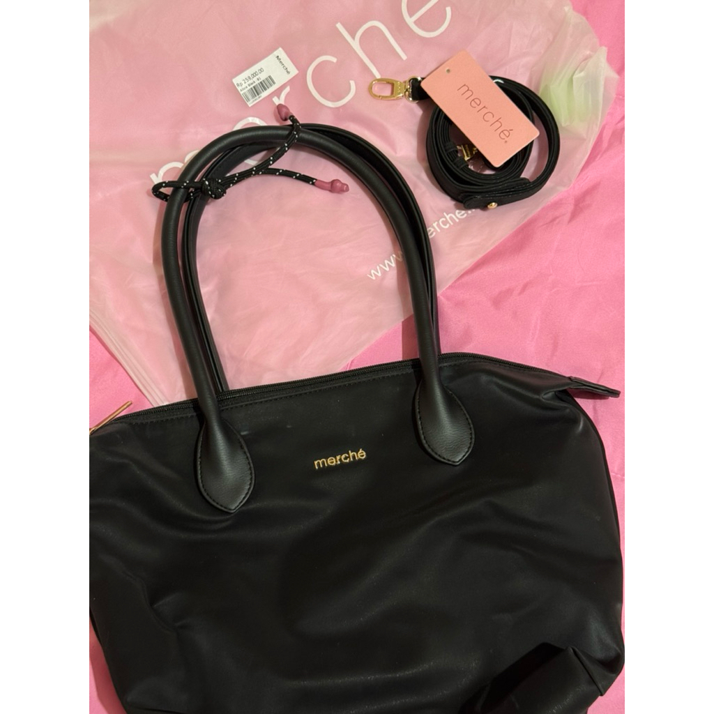 PRELOVED TOTEBAG MERCHE