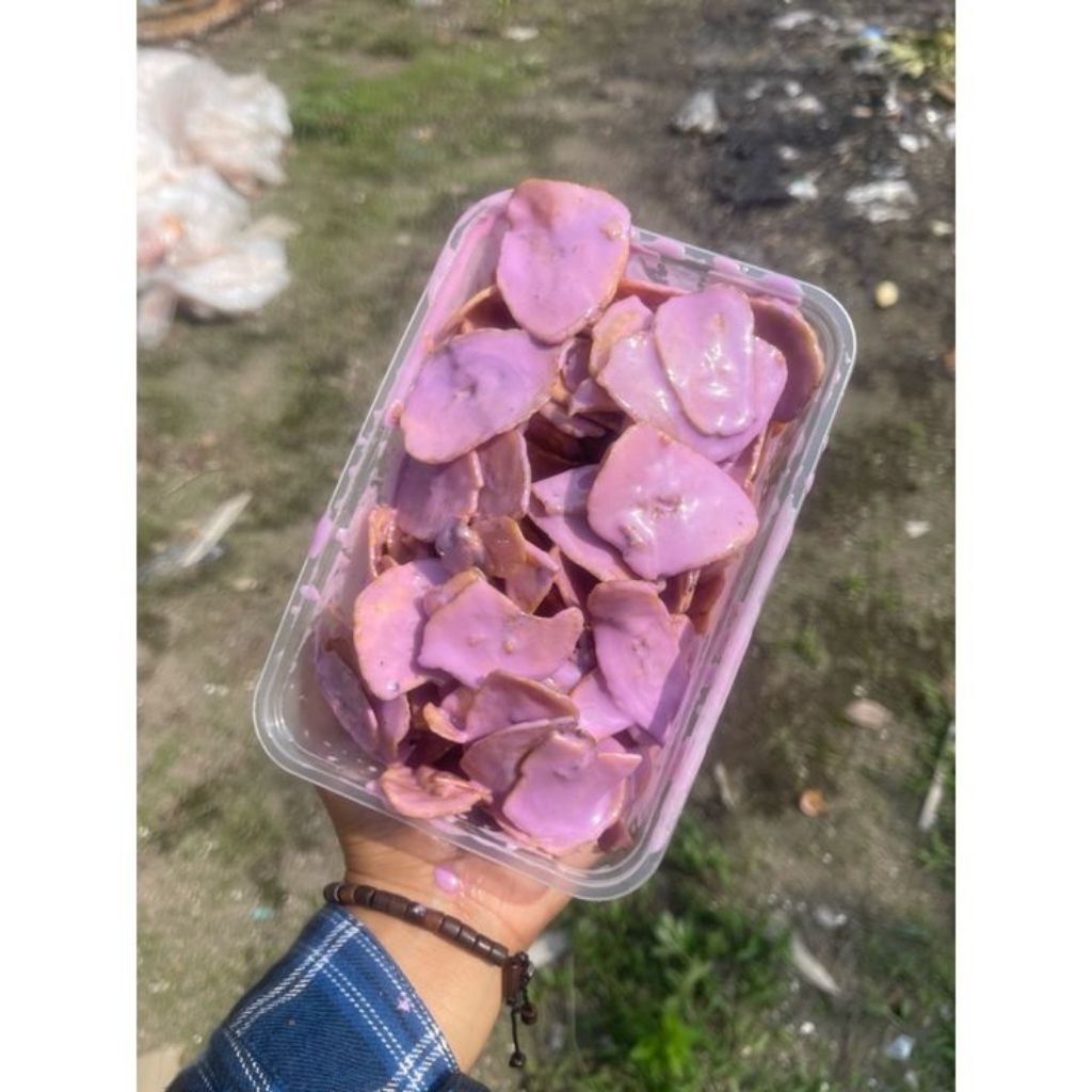 

keripik pisang rasa taro lumer kemasan 500ml