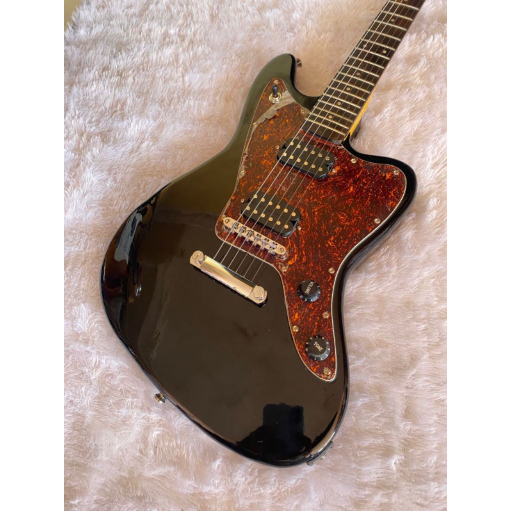 Gitar Fender Jaguar Black pickguard turtoise