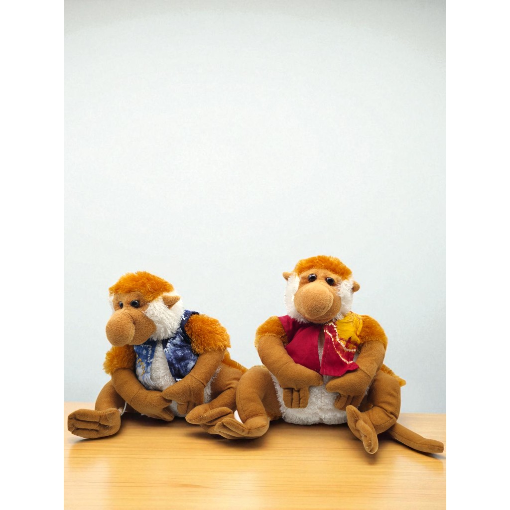 Boneka Bekantan Baju Sasirangan