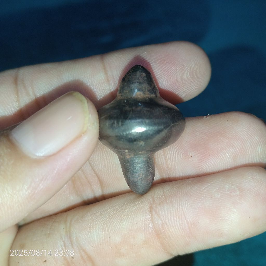 batu besi hitam /wasiy hirang temuan