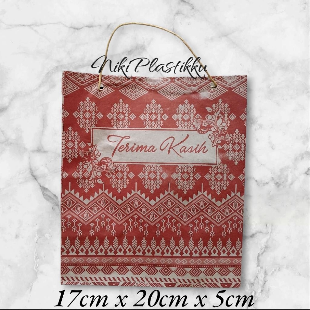 

( 1Pcs /UK TANGGUNG 17x21x5) PAPERBAG MOTIF BATIK / TAS KERTAS BATIK / TAS SOUVENIR MOTIF BATIK