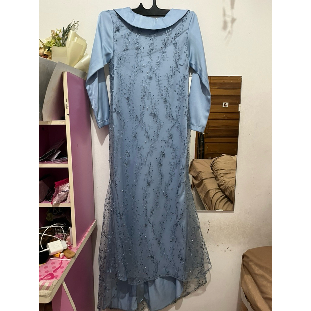 preloved dress model mermaid