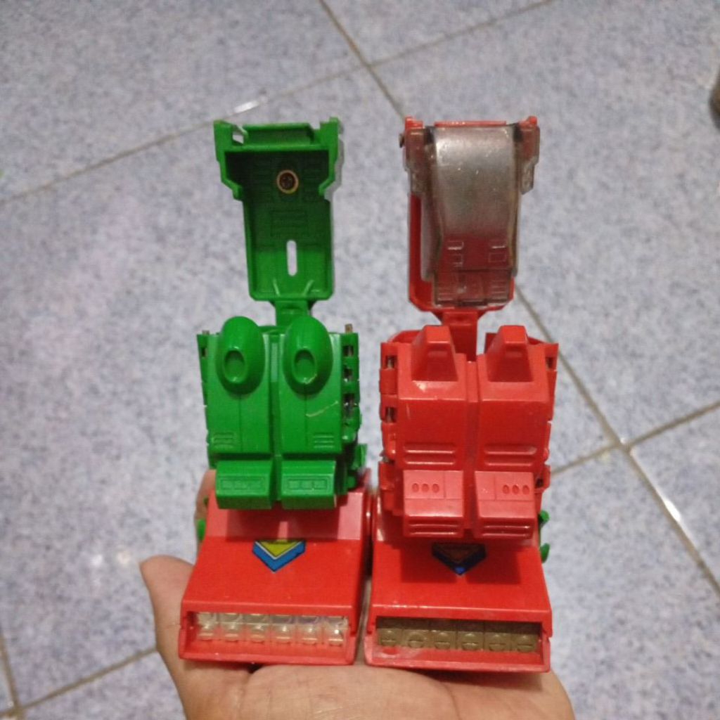 Part sepasang Kaki robot Megazord ZORD