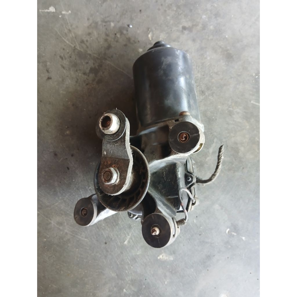 dinamo wiper Mazda 323 Familia Lantis