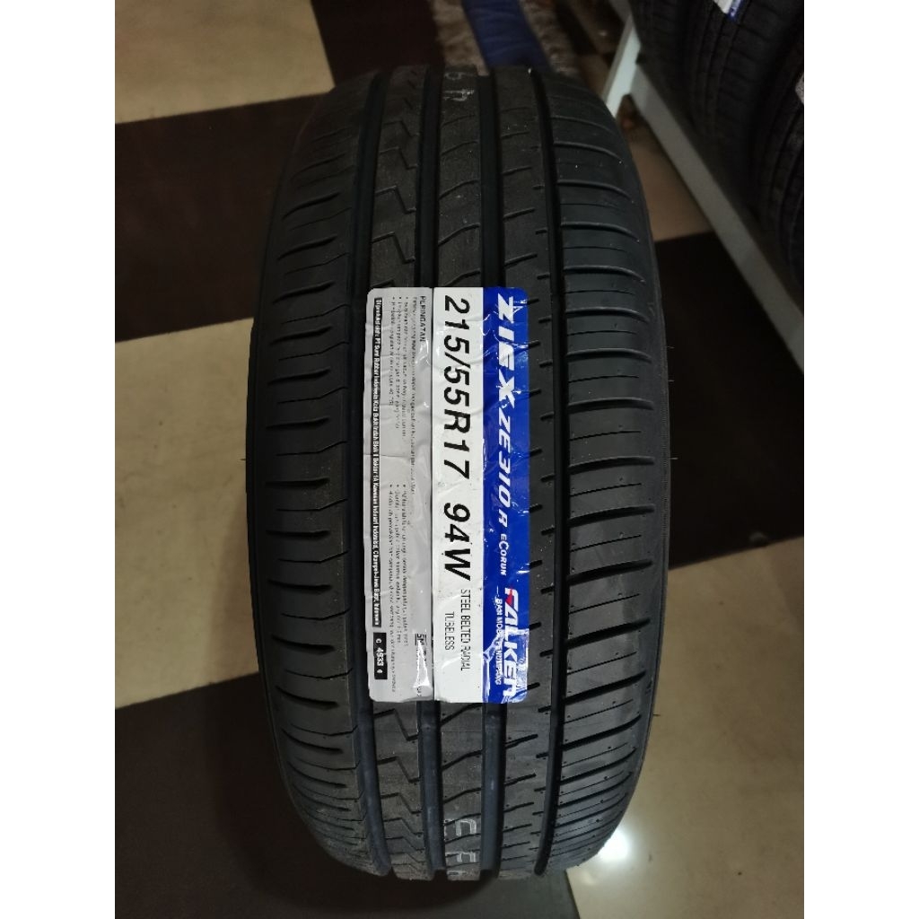 Ban Mobil Falken 215/55 R17 ZE 310 R