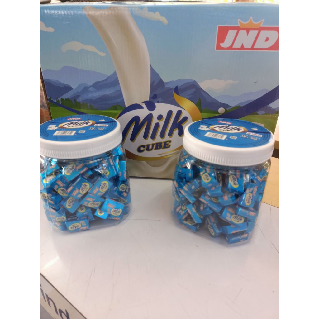

Permen MILK Cube rasa susu 1 toples isi 120pcs berat bersih 420