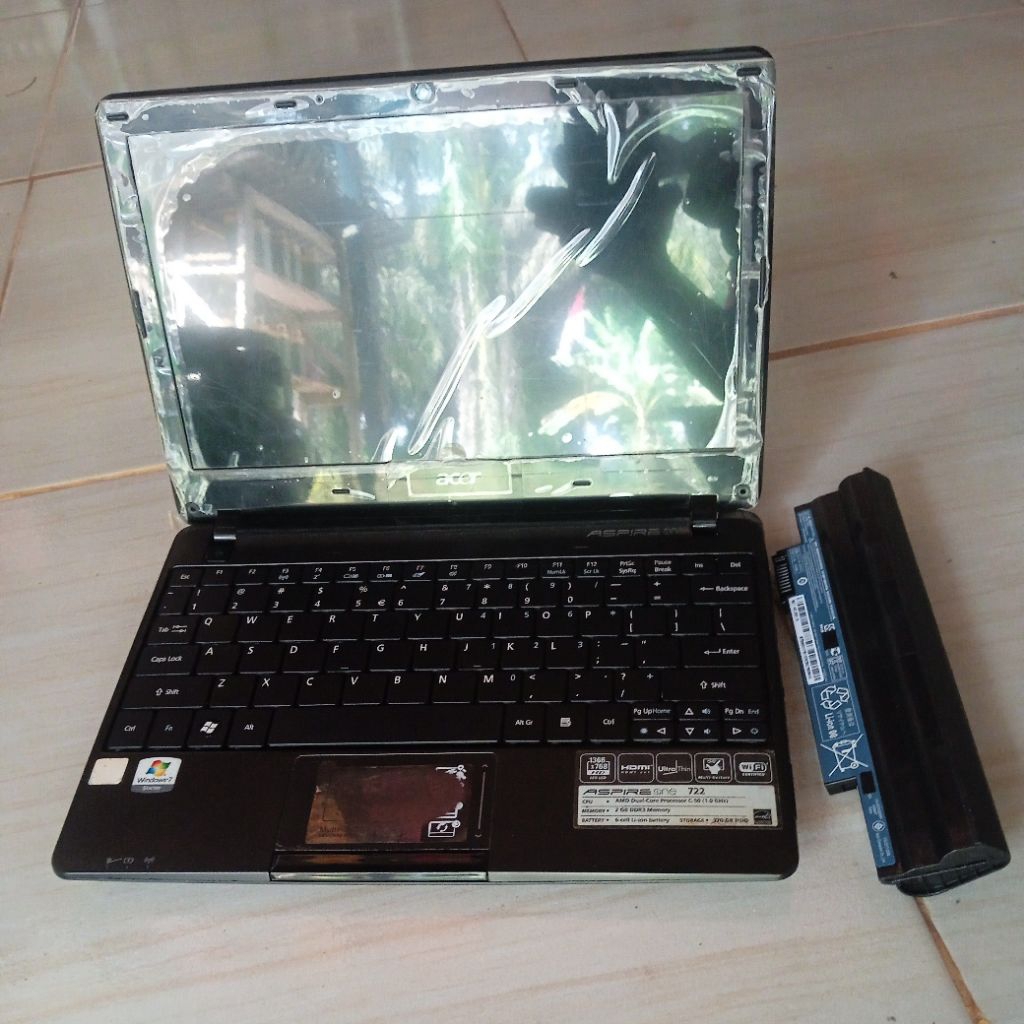 Laptop Notebook Acer Aspireone 722 Second Minus