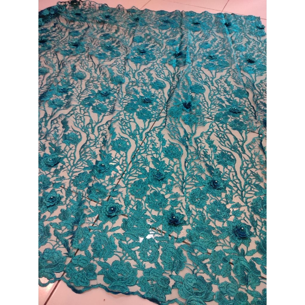 (BIG SALE) kain bahan kebaya tile bordir 3d korea / bahan tile bordir bunga 3d (harga 2,5 meter)