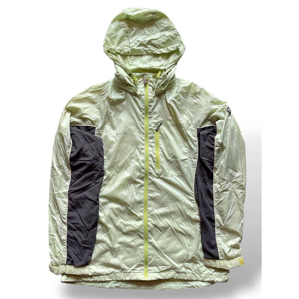 Jaket Sport Nassau Merk [02].