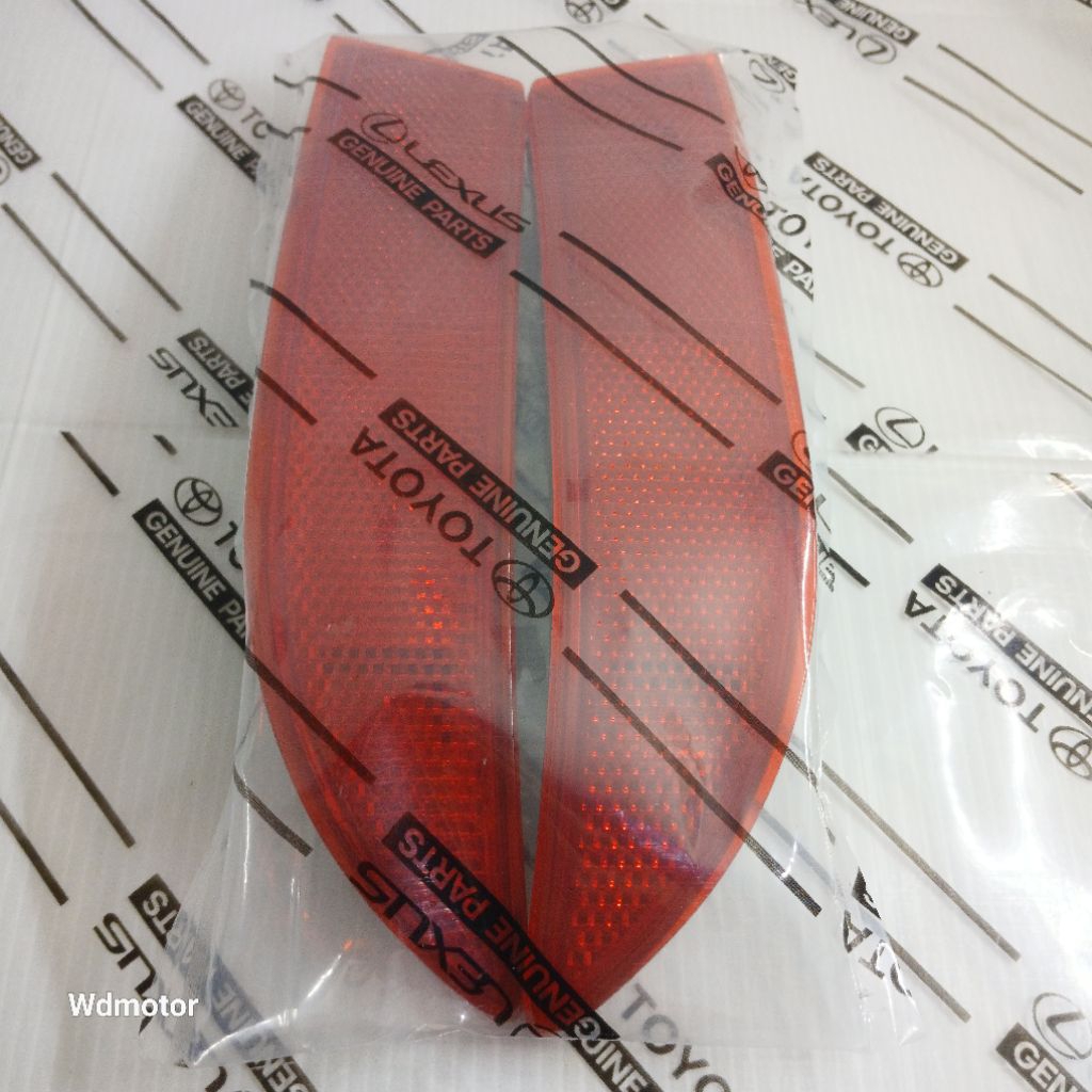 Mata Kucing / Reflektor Bumper Bemper Belakang New Avanza Xenia 2012-2019 Rush Terios 2007-2012 ORIG
