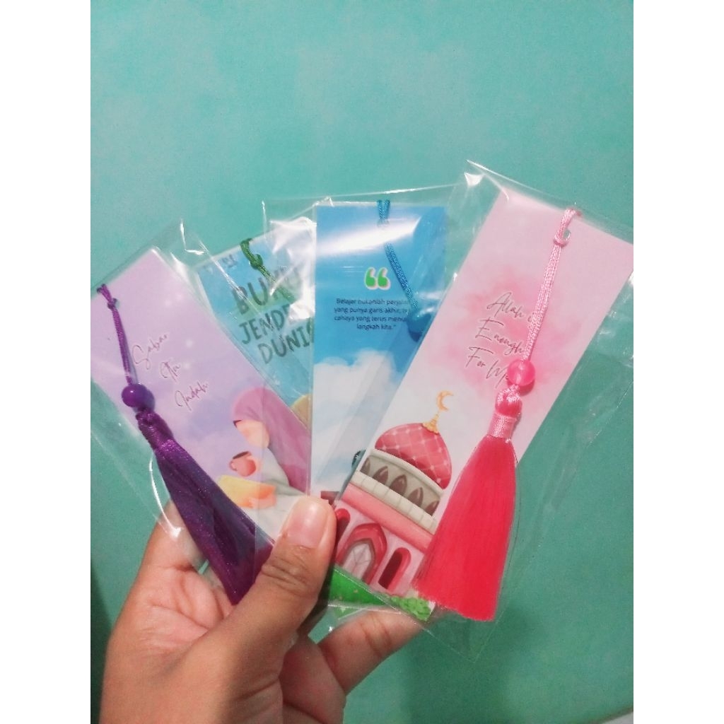 

Book Mark Pembatas buku Aesthetik