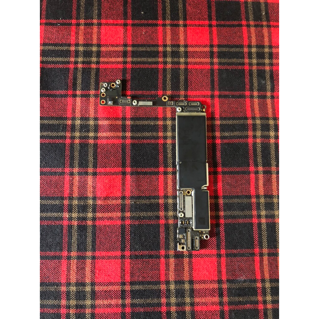 Mesin iPhone 7 Plus Mati Total