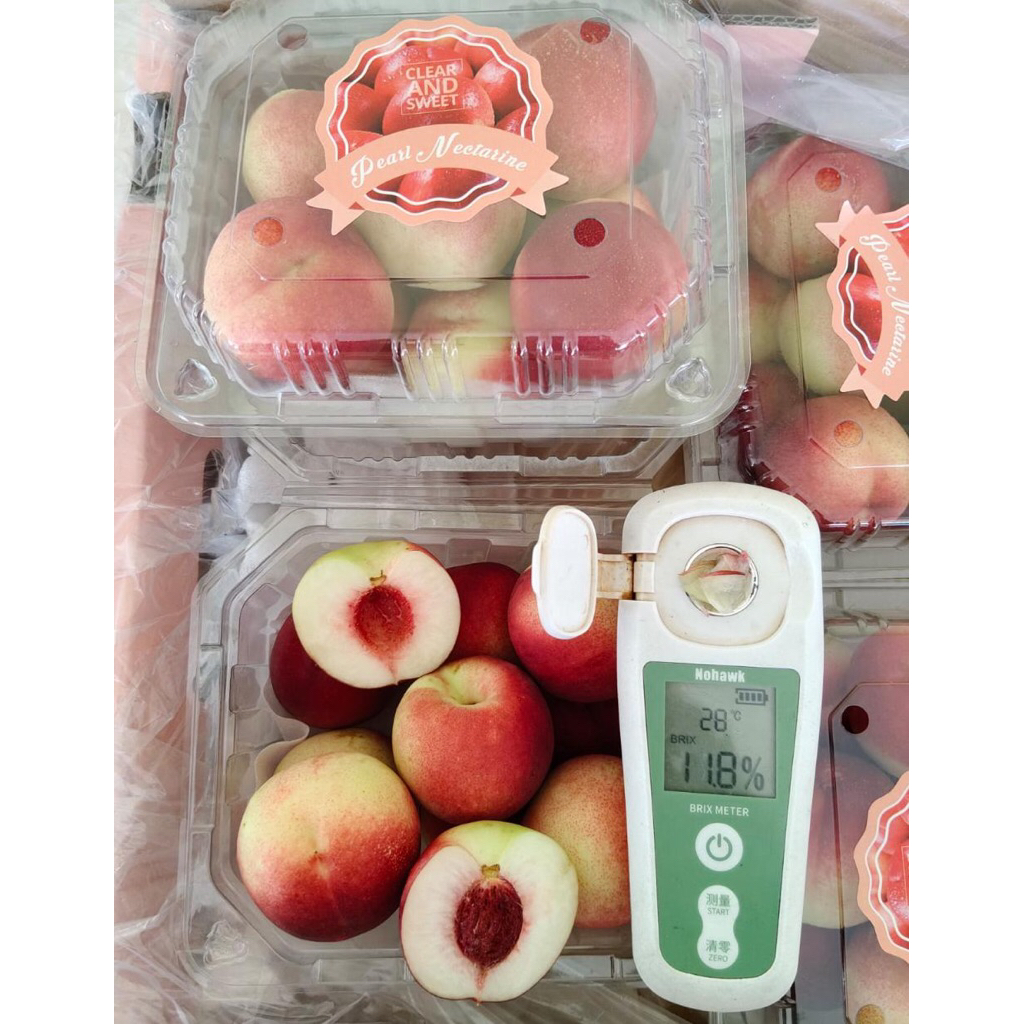 

Red Nectarine China Berat 500gram /pack