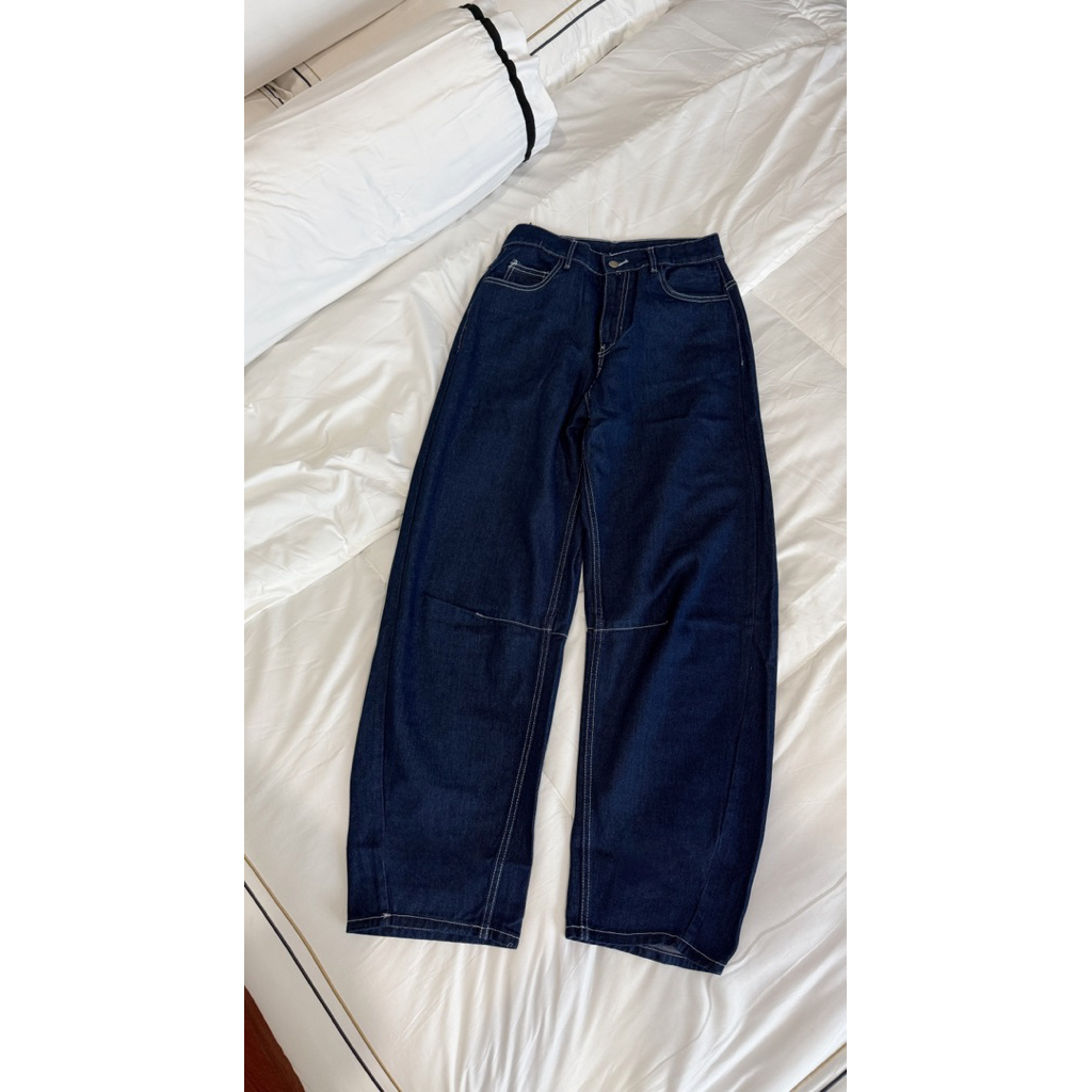 HONGDAE BARREL JEANS / Celana barrel