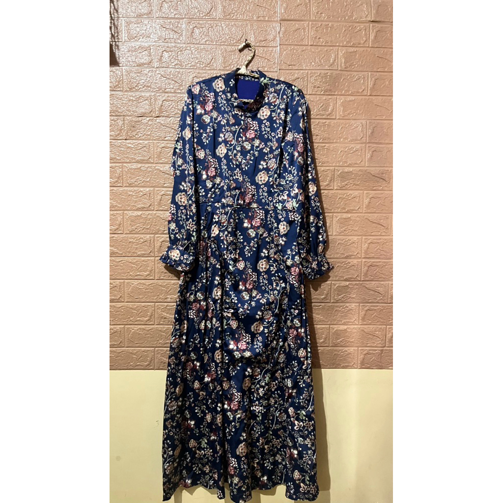 preloved gamis bunga biru dongker