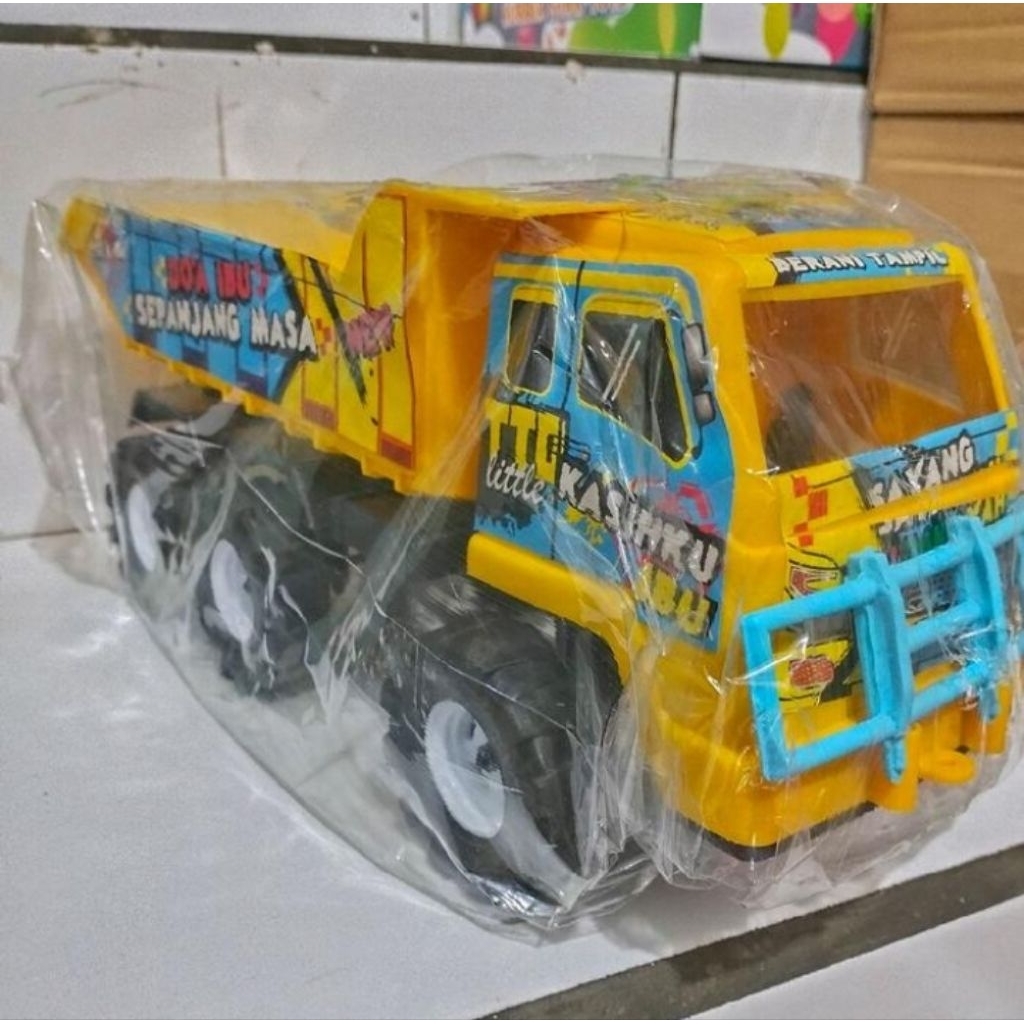 MAINAN TRUK PASIR PLASTIK 30 CM