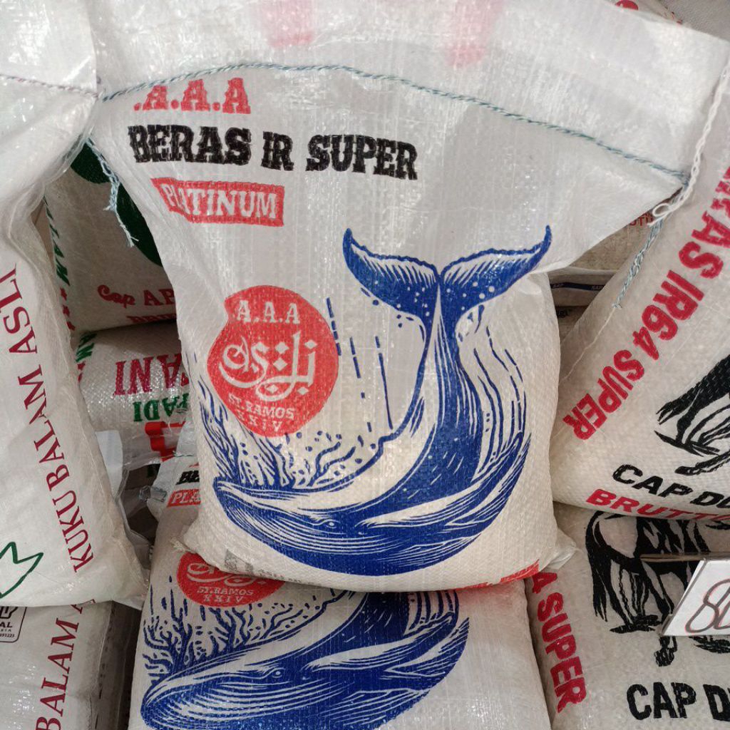

Beras AAA platinum paus 4 kg