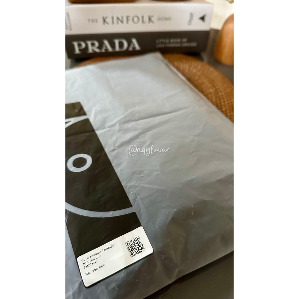 Fuse Triangle Jetblack Premium Aljenna