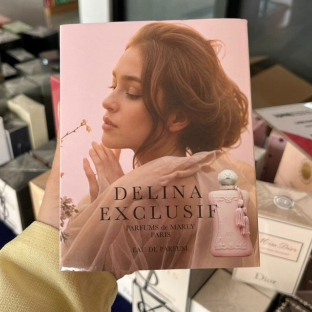 Perfume wanita Delina