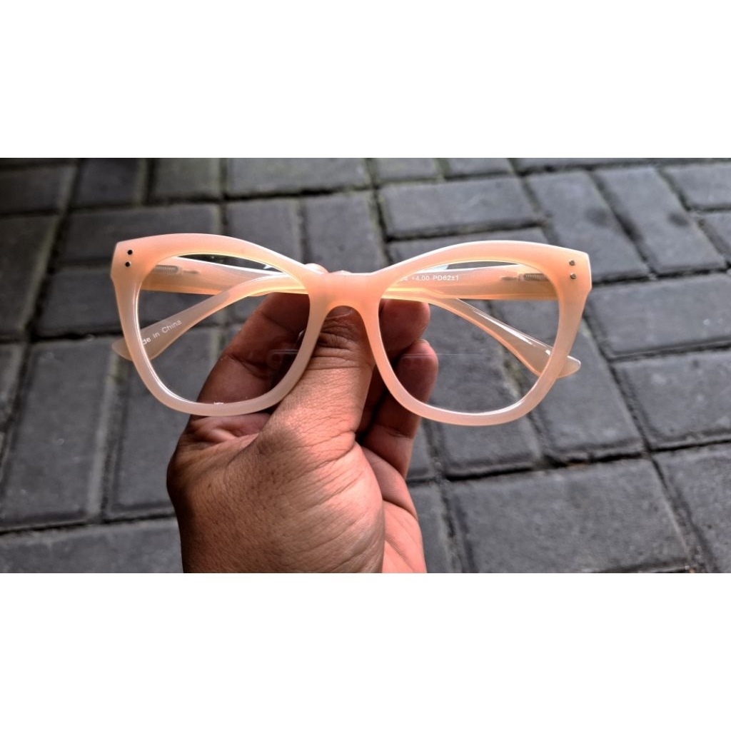 kacamata cat eye ,frame kacamata cat eye ,kacamata kekinian ,frame kacamata minus