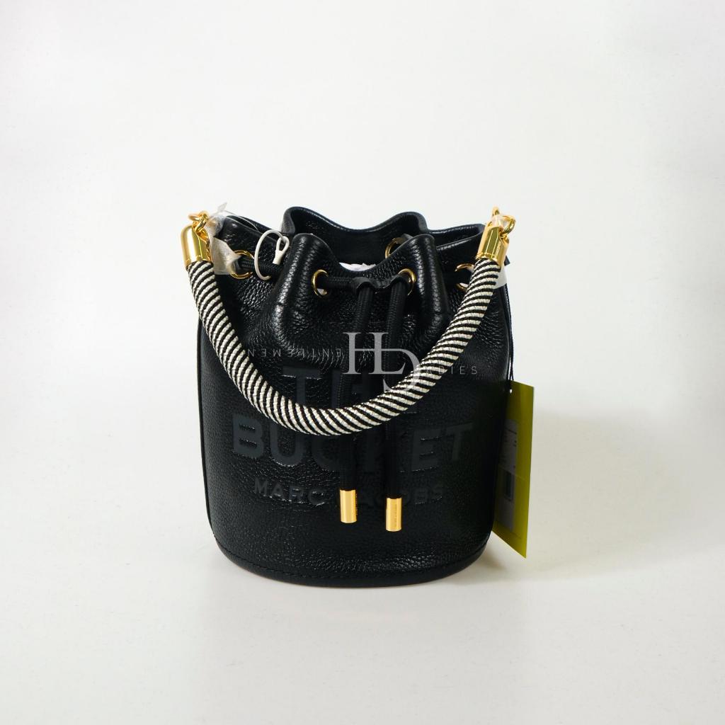 MJ The Leather Bucket Bag Black (21 x 16 x 16)